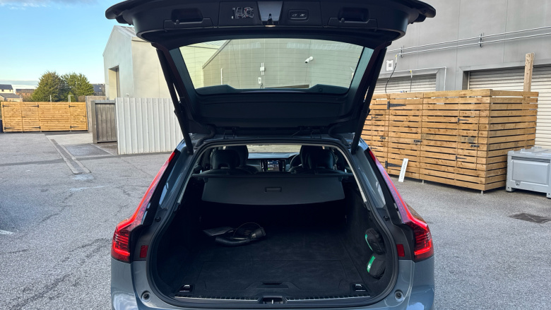 Volvo V90 2.0 T6 [350] RC PHEV Plus Dark 5dr AWD Auto Estate